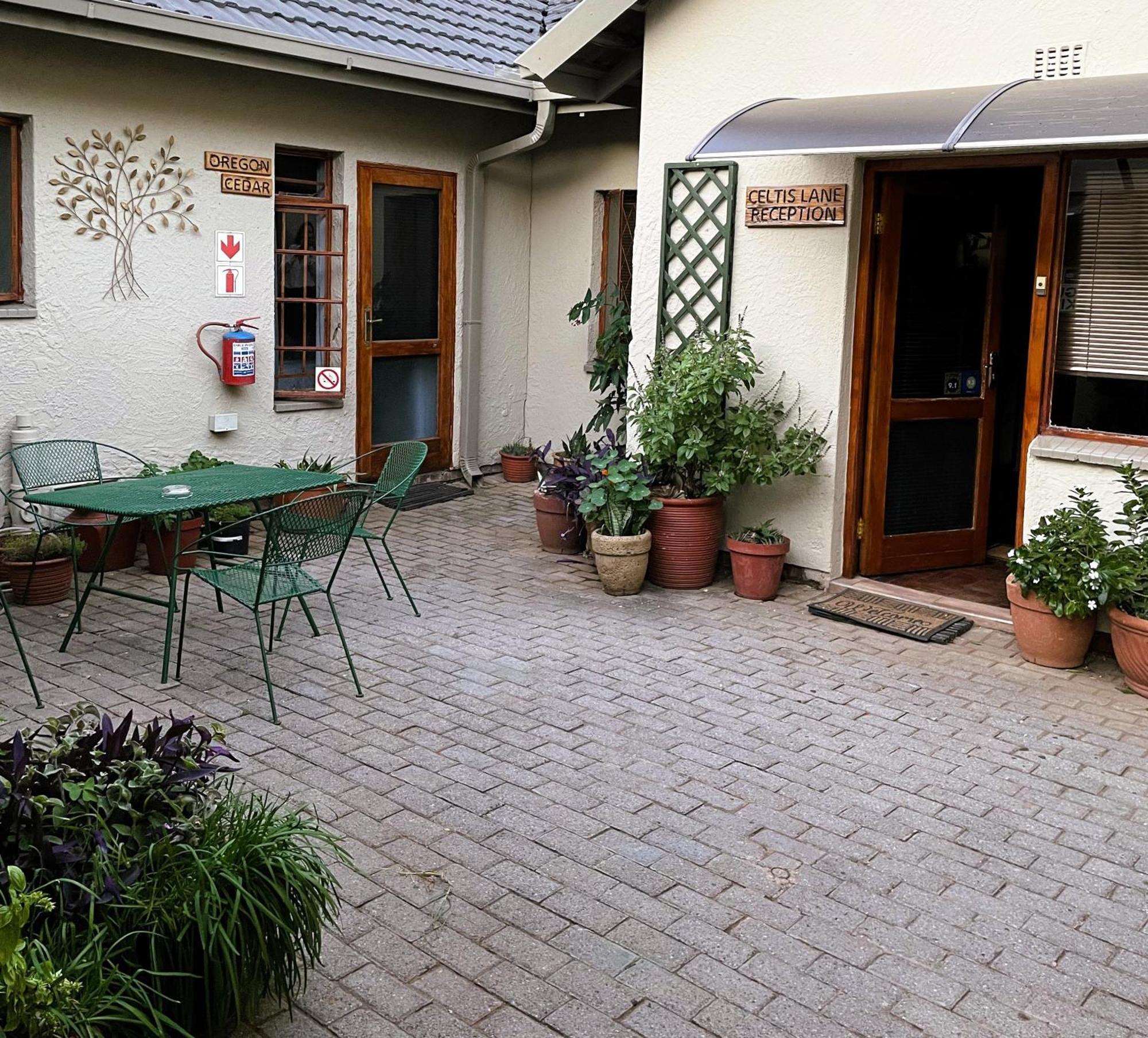 Celtis Lane Guest House บ็อคสเบิร์ก ภายนอก รูปภาพ