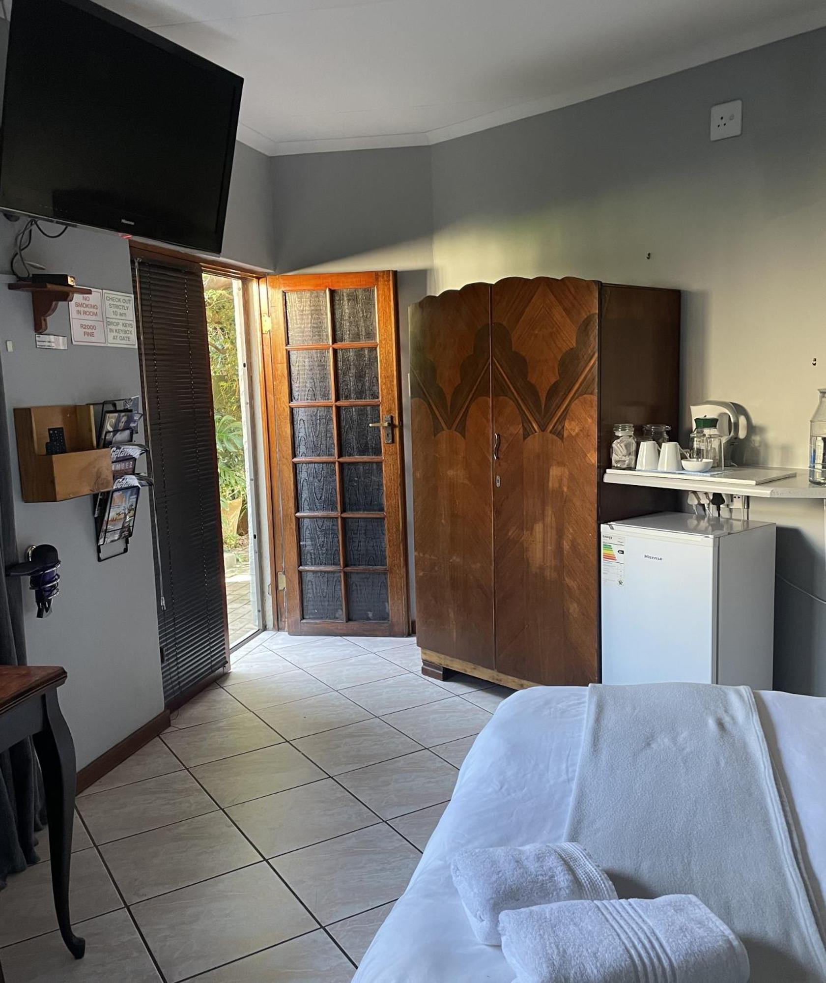 Celtis Lane Guest House บ็อคสเบิร์ก ภายนอก รูปภาพ